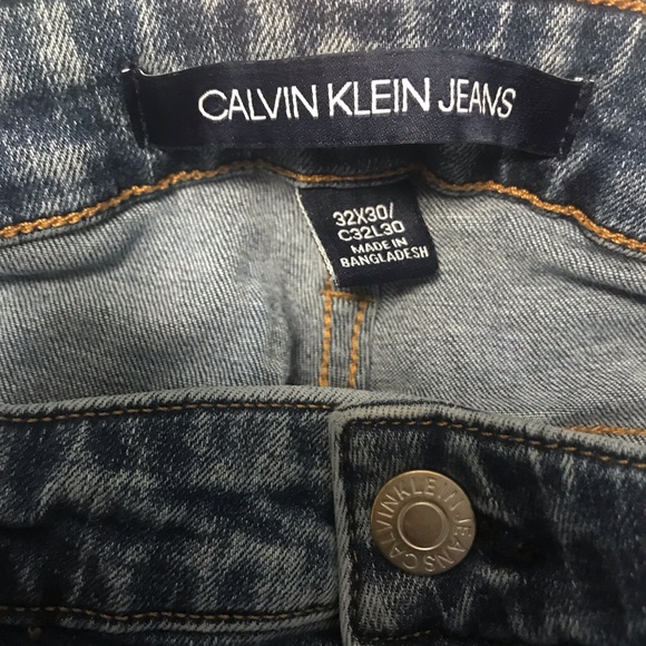 Calvin Klein Jeans CKJ001 - Picture 4 of 4